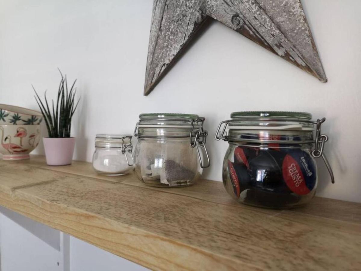 The Little House, Boutique Home Near The Sea 치체스터 외부 사진